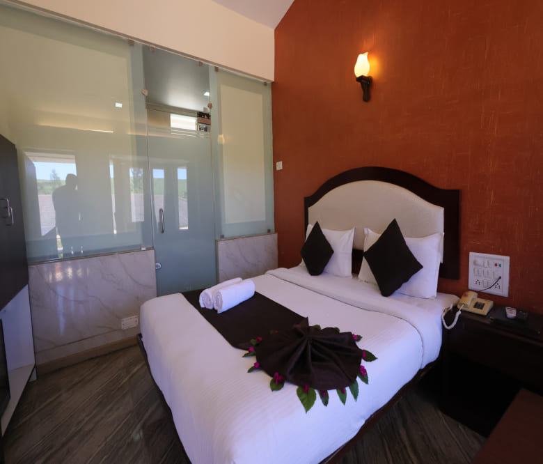 best for honeymoon hotels in mahabaleshwar